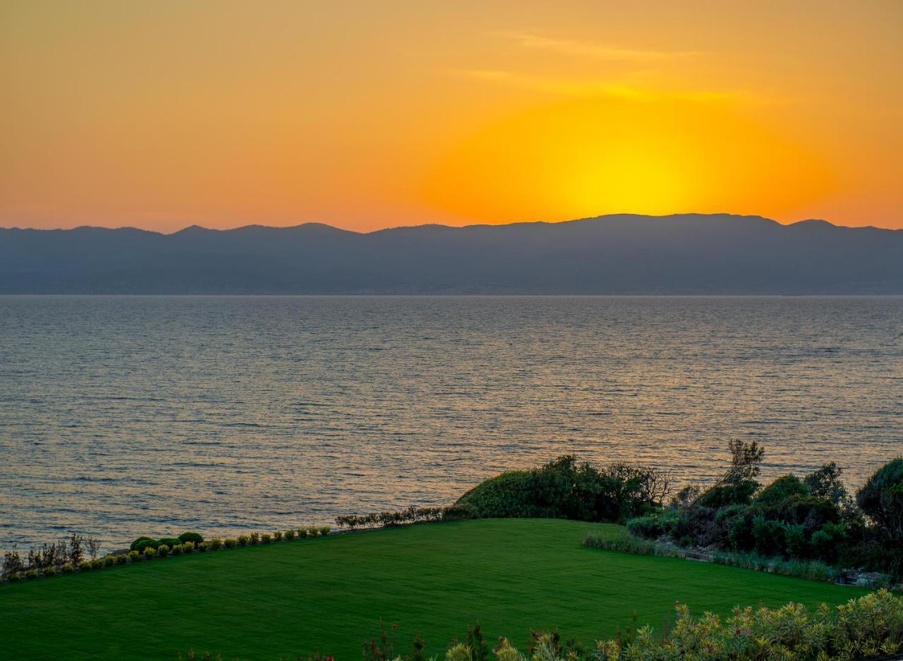 The Nowness Luxury Hotel & Spa Adulty Only Cesme Bagian luar foto